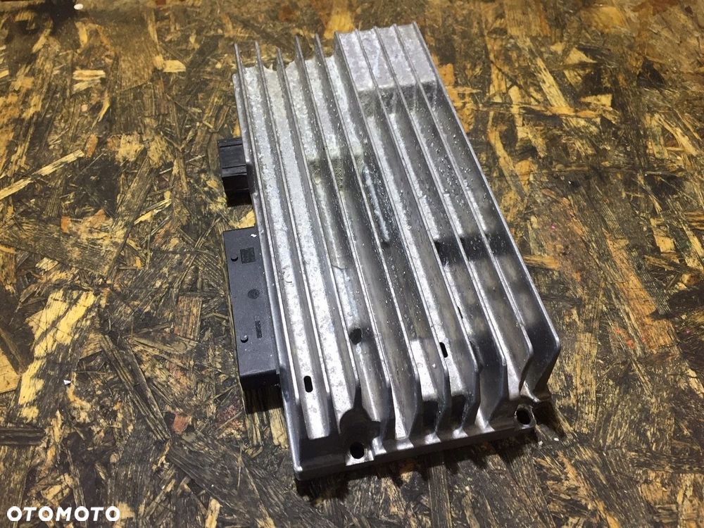 AUDI A4 B8 A5 8T WZMACNIACZ BANG OLUFSEN 8T0035223S - 4