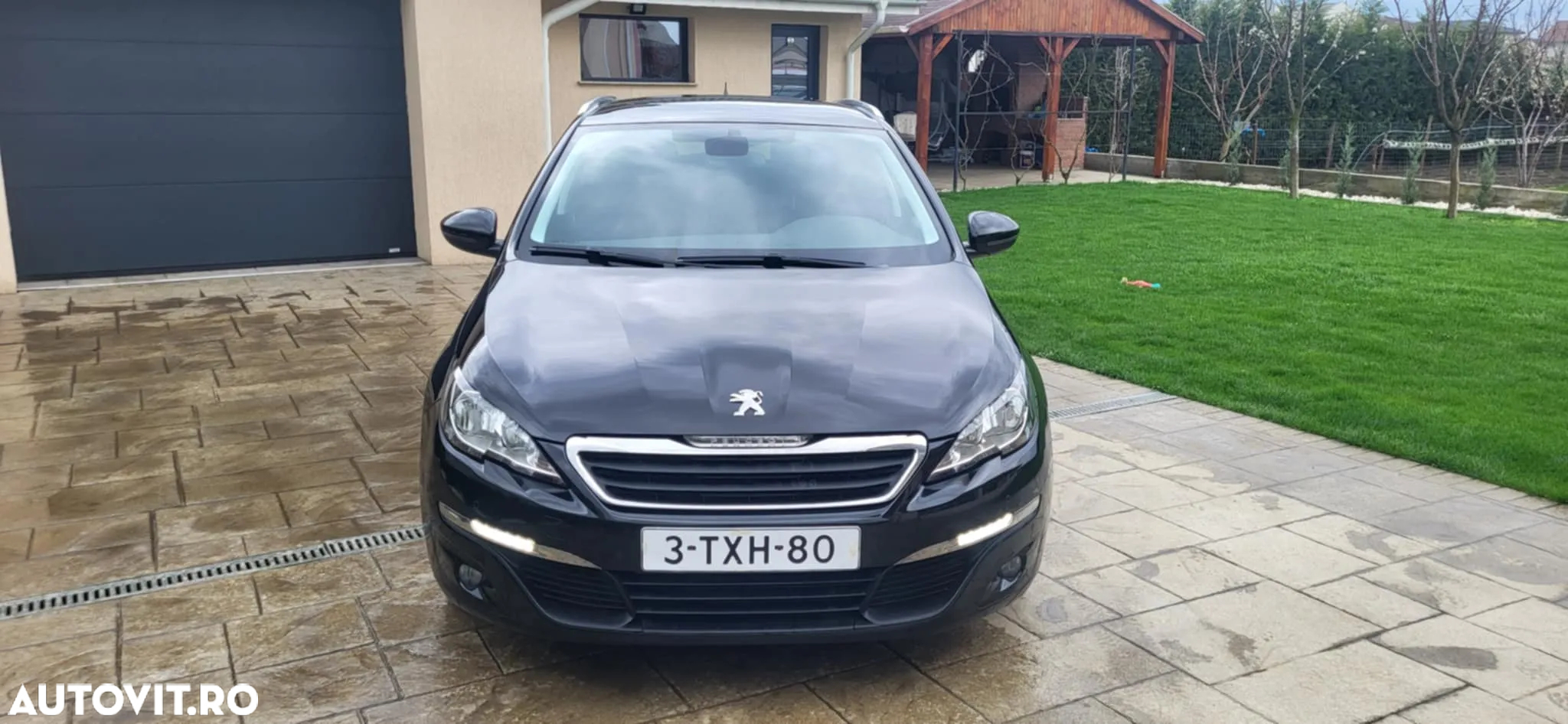 Peugeot 308 - 8