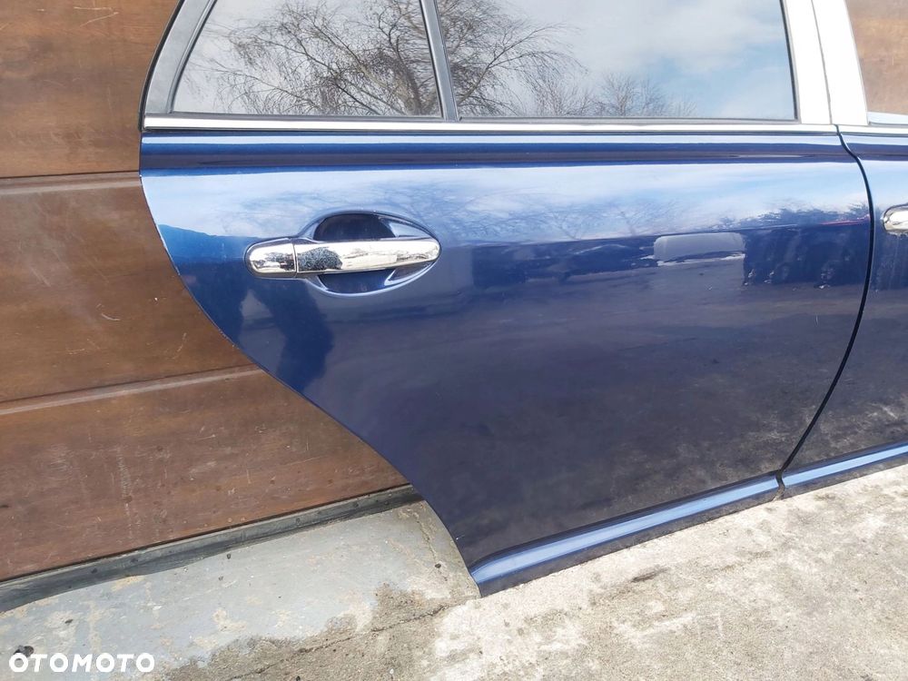 TOYOTA Avensis T25 03-08 r drzwi prawy tył prawe tylne KOMBI 8P4 - 3