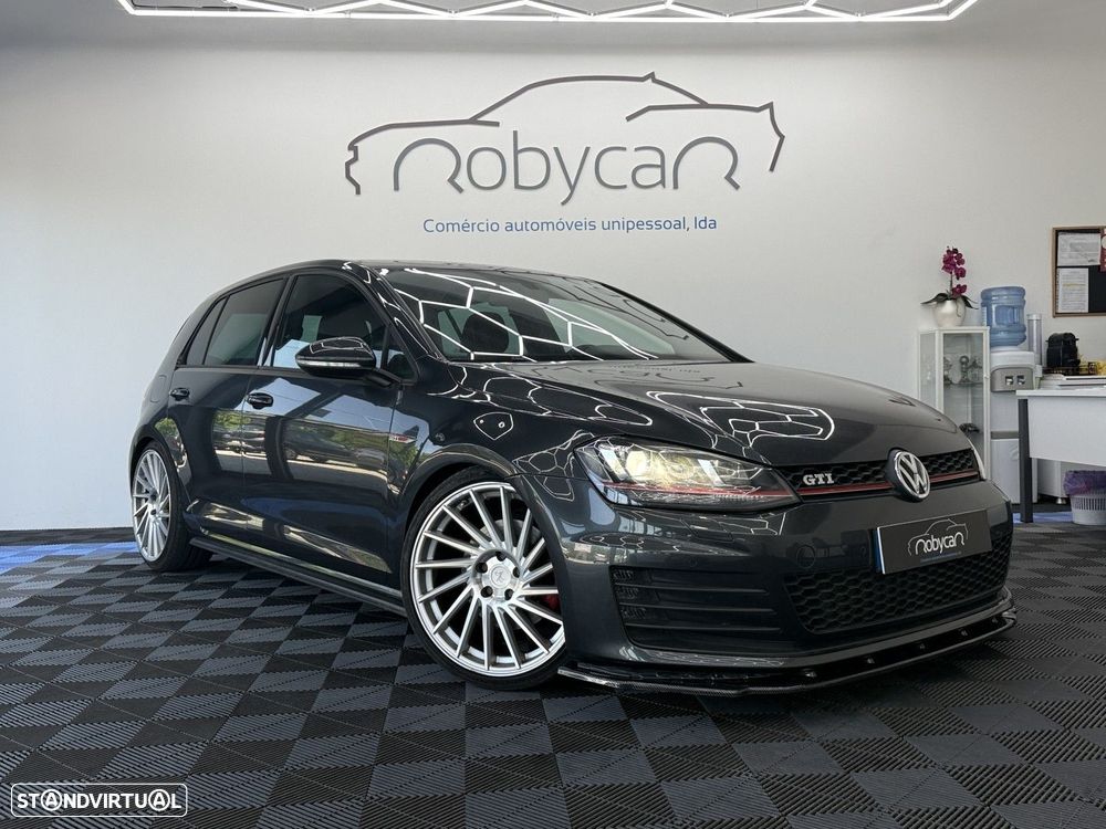 VW Golf 2.0 TSi GTi DSG - 4