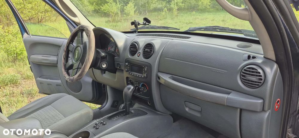 Jeep Cherokee 2.8 CRD Sport - 5