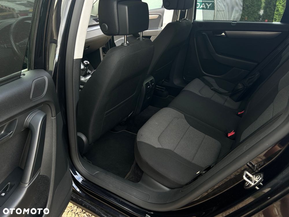 Volkswagen Passat Variant 2.0 TDI BlueMotion Technology Comfortline - 17