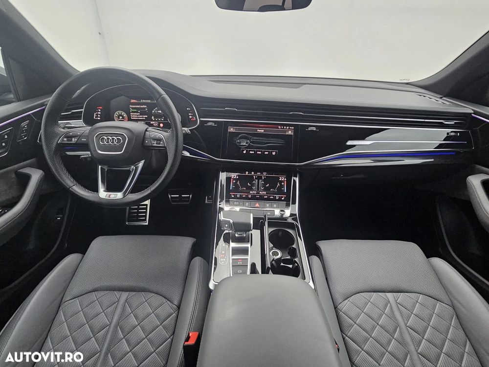 Audi Q8 55 TFSI quattro Tiptronic MHEV - 13