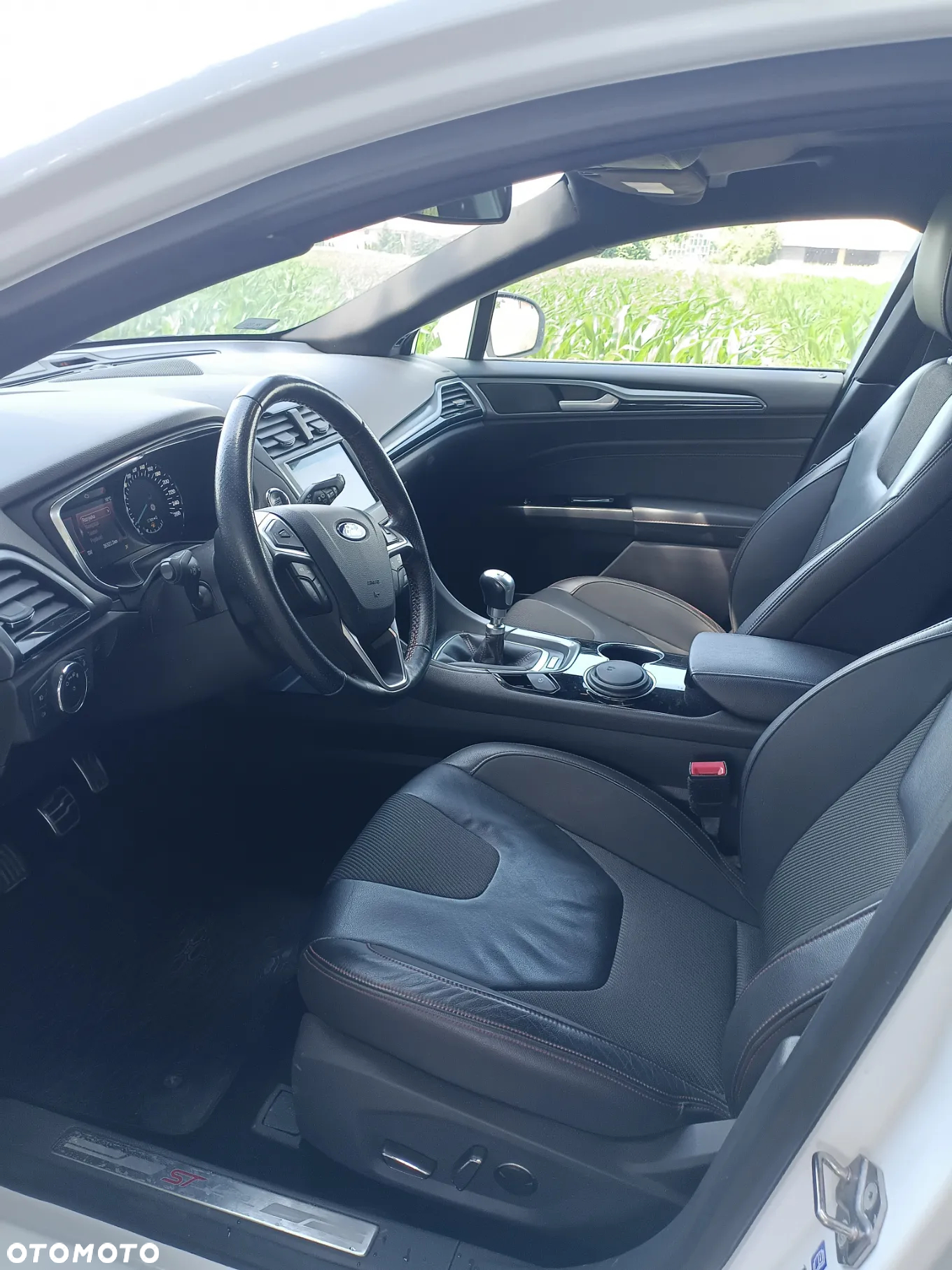 Ford Mondeo 1.5 EcoBoost ST-Line X - 11