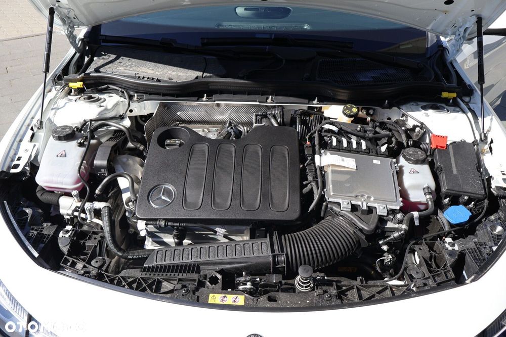Mercedes-Benz CLA - 24