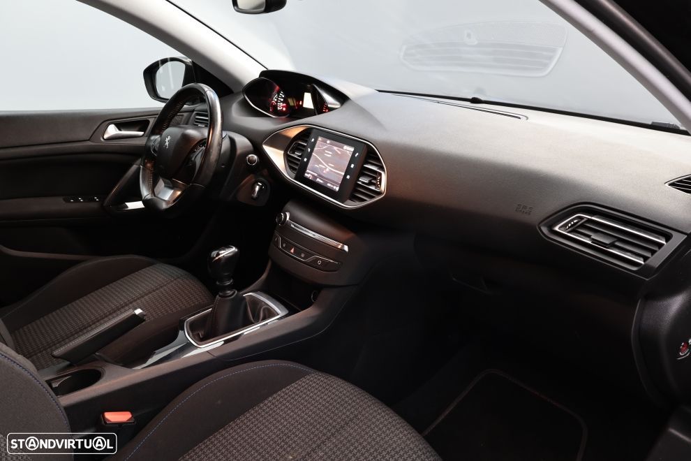 Peugeot 308 SW 1.5 BlueHDi Style - 22