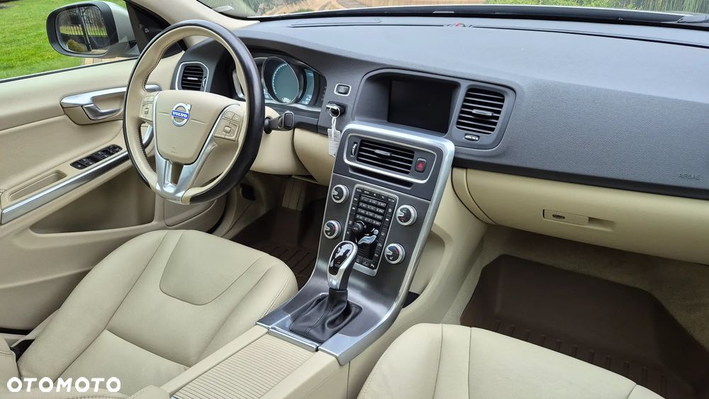 Volvo S60 D3 Geartronic Summum - 8