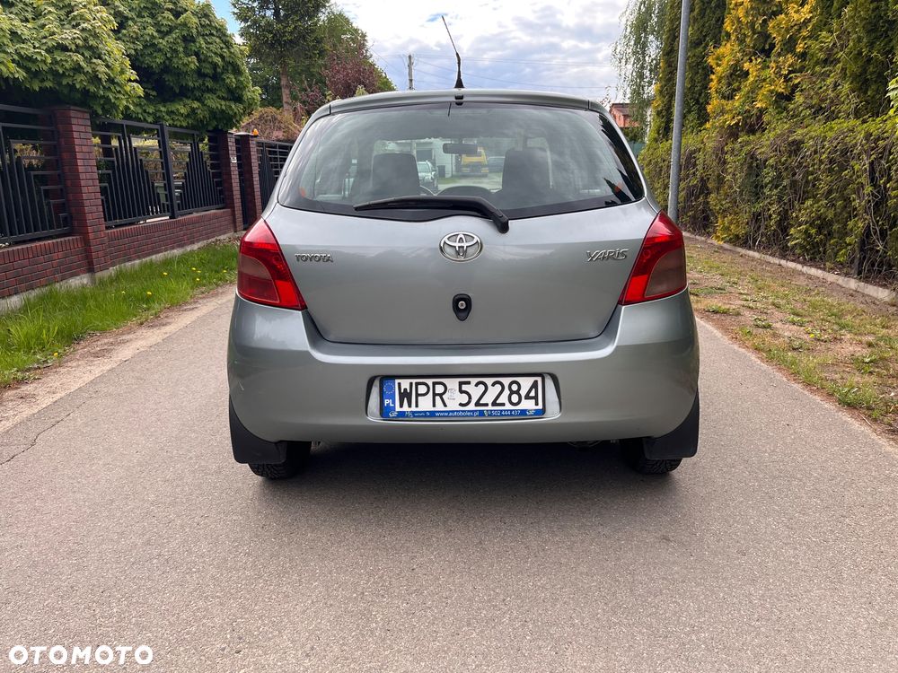 Toyota Yaris 1.0 Terra - 3