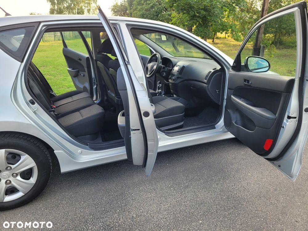 Hyundai i30 1.4 FIFA WM Edition - 11