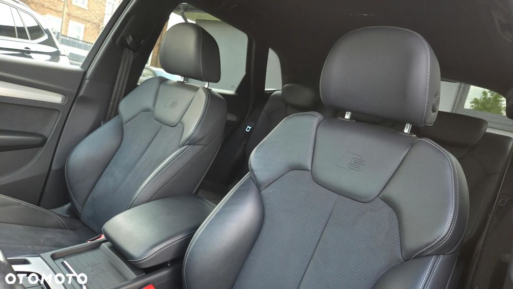 Audi Q5 55 TFSIe quattro S tronic S line - 22