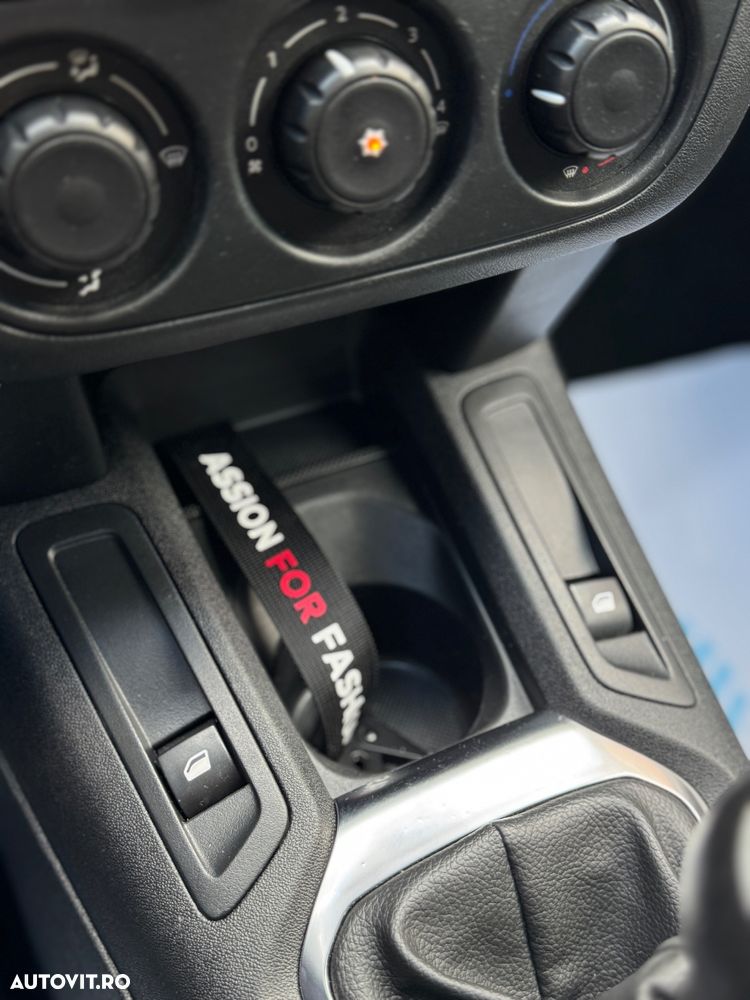 Peugeot 301 1.2 PureTech Active - 12