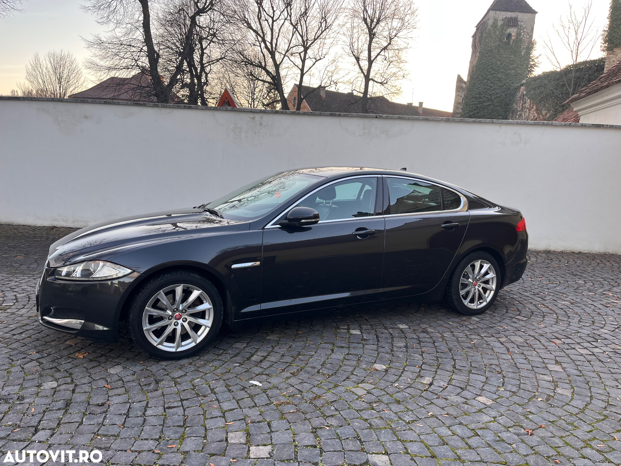 Jaguar XF 2.2D Premium Luxury - 7
