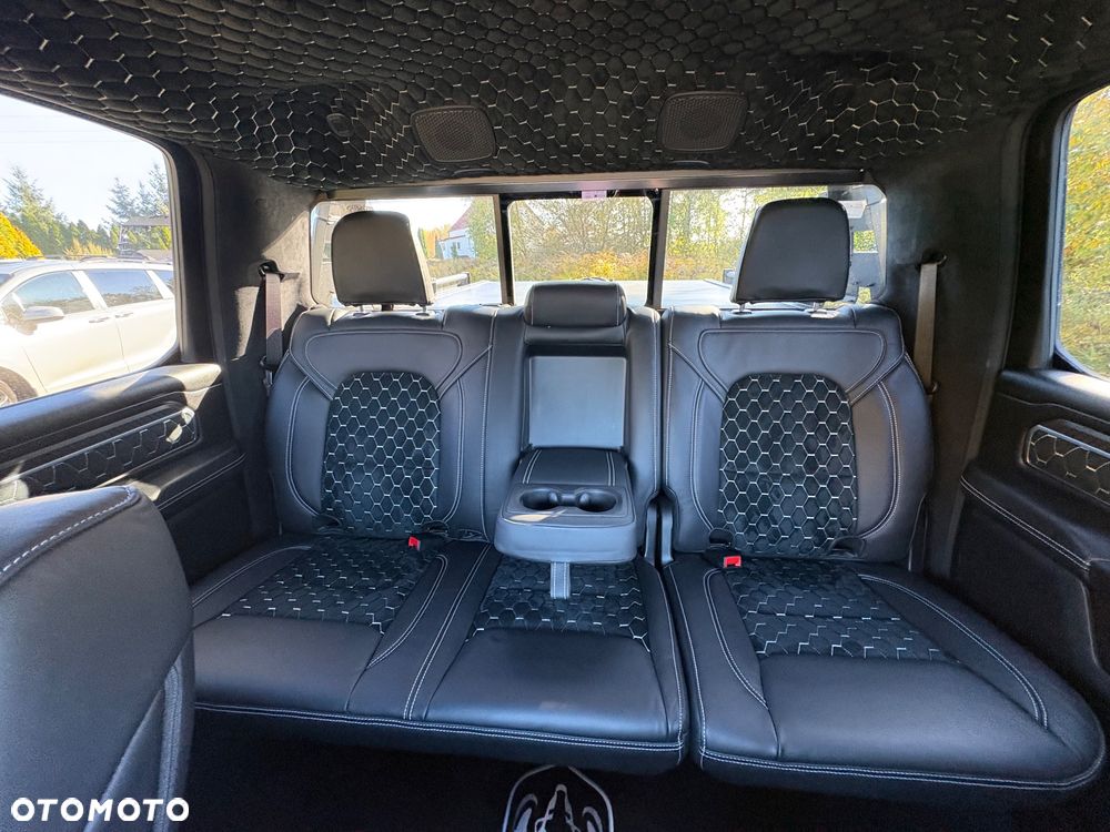 Dodge RAM 5.7 4x4 - 20