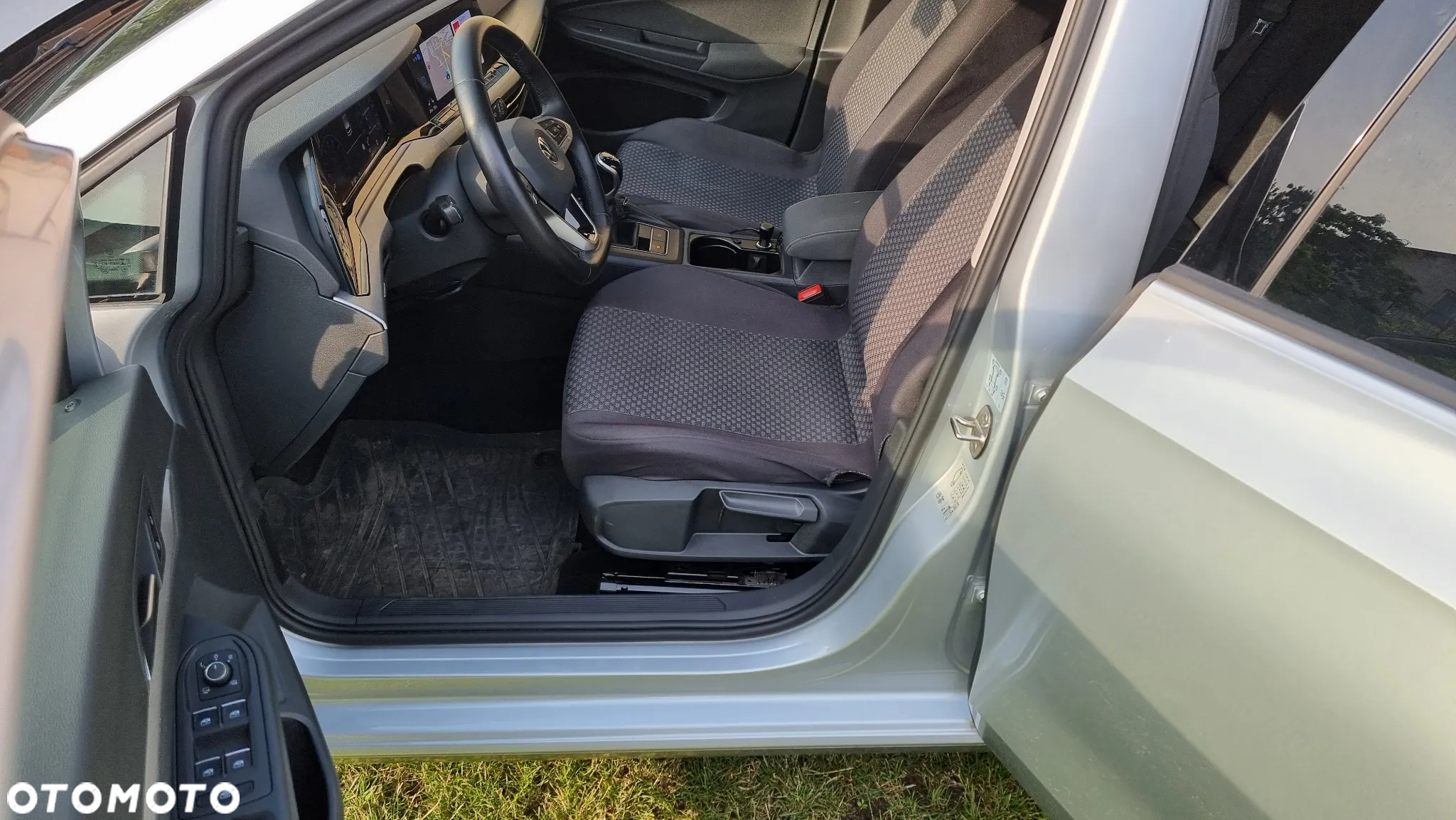 Volkswagen Golf VIII 1.5 TSI EVO Life - 17