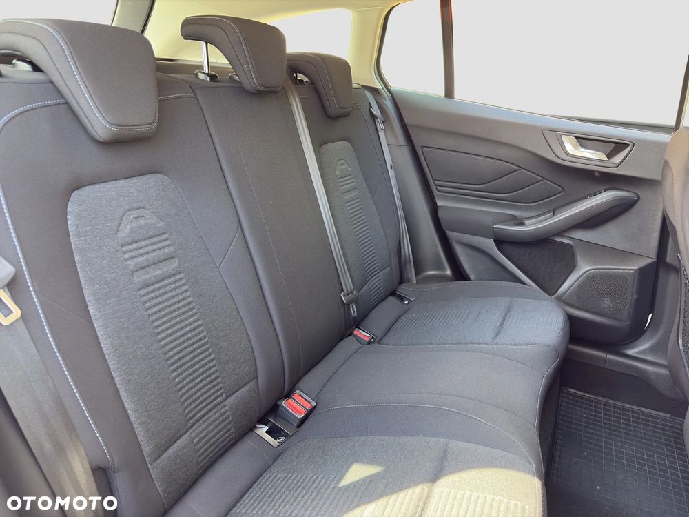 Ford Focus 2.0 EcoBlue Active Business - 19