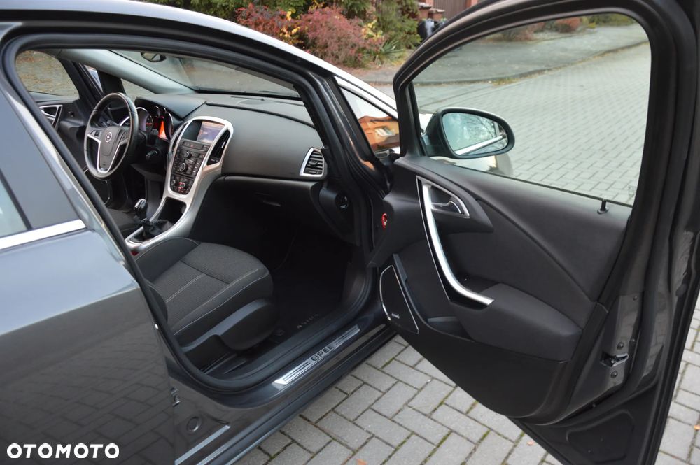 Opel Astra 1.6 Turbo Cosmo - 20