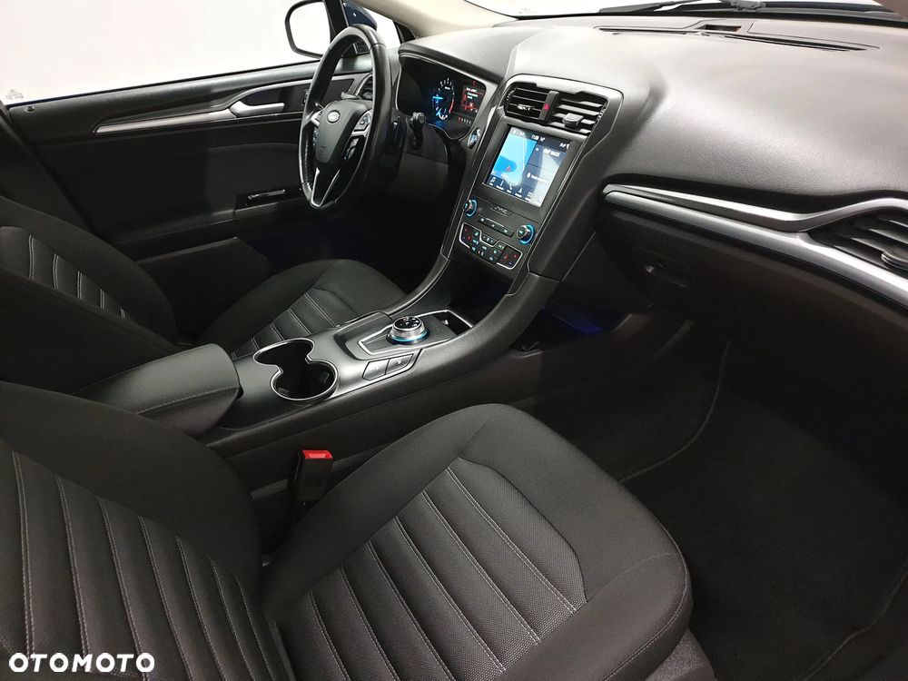 Ford Mondeo - 22