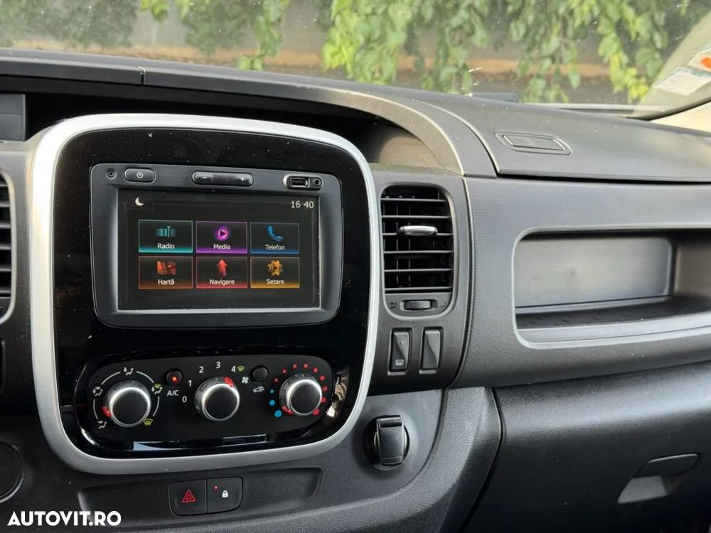 Renault Trafic GRAND CONFORT 1.6 dci 95 CP - 25