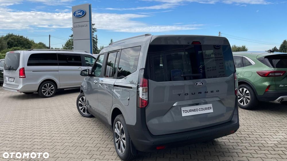 Ford Tourneo Courier 1.0 EcoBoost Titanium - 6