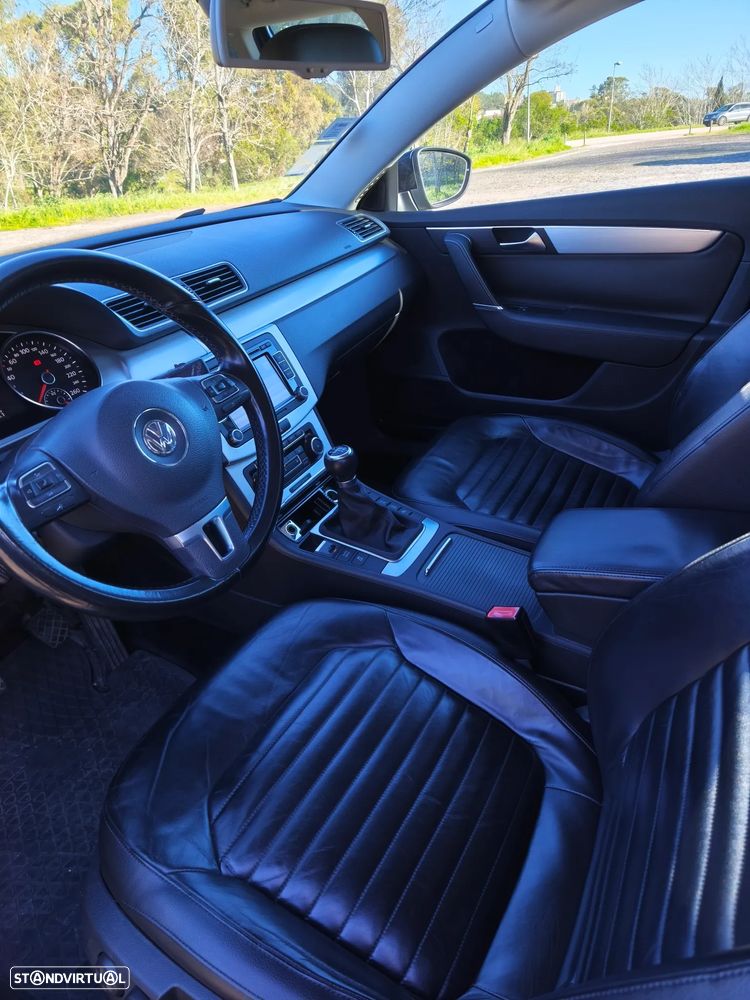 VW Passat Variant 2.0 TDI Highline - 11