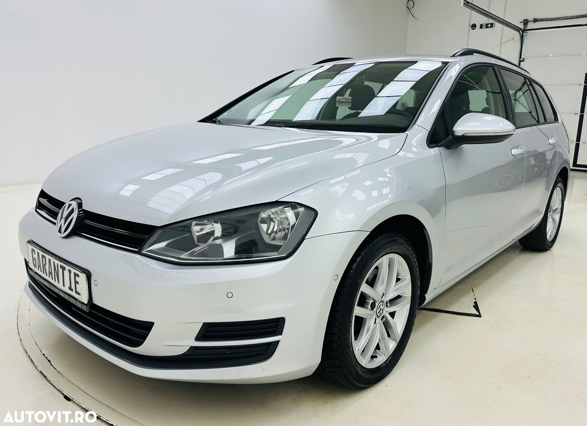 Volkswagen Golf 1.6 TDI BlueMotion Technology Comfortline - 1