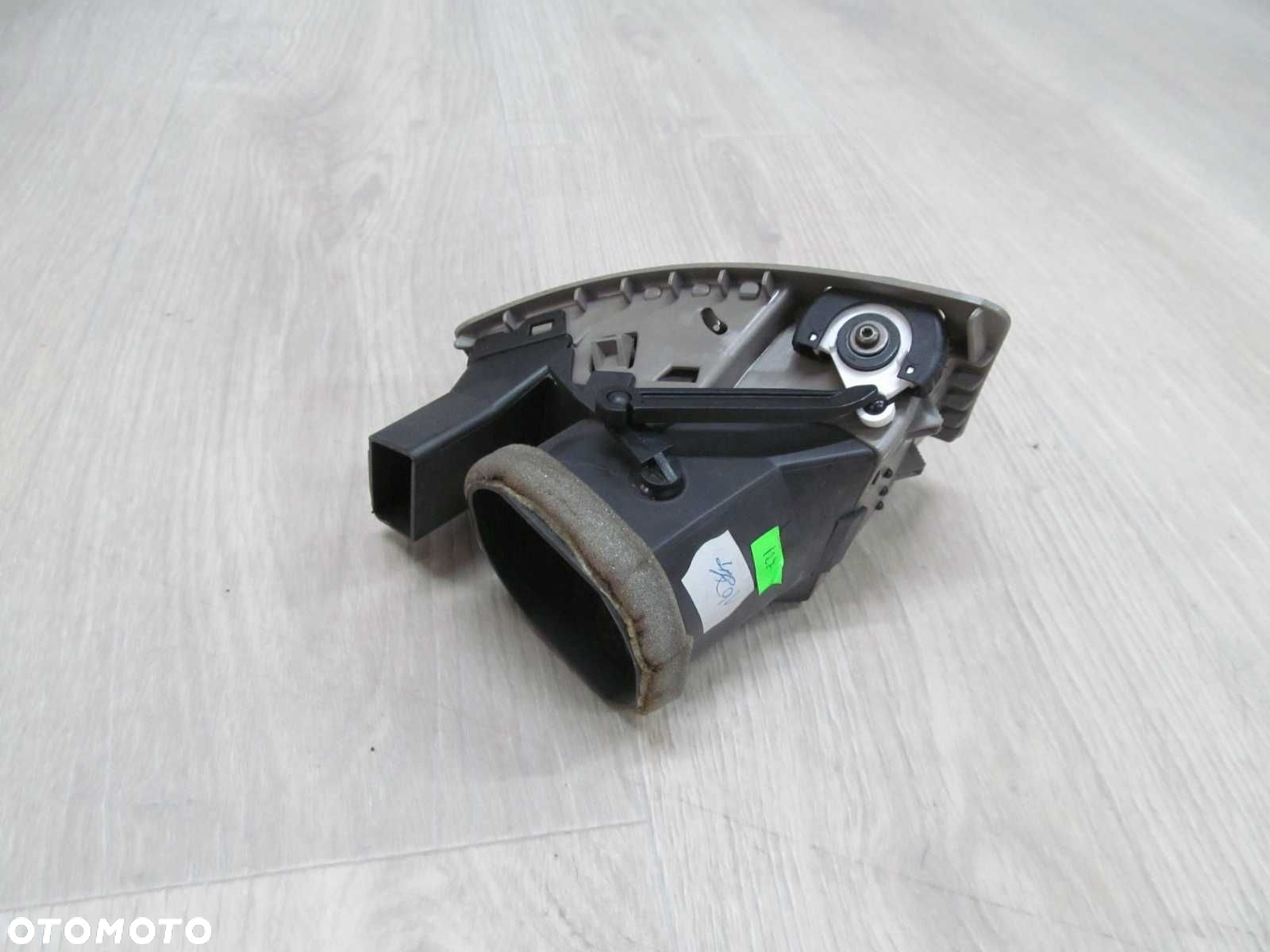 VOLVO XC90 02-14 KRATKA NAWIEWU PRAWA 3409399 KREMOWA OAK UK - 4