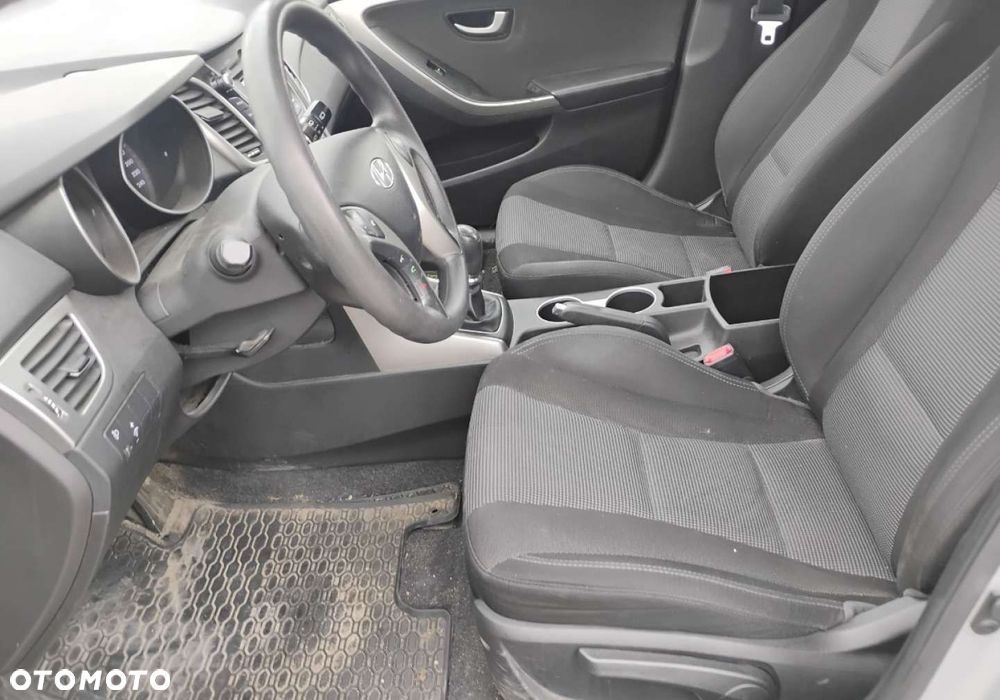 Hyundai i30 1.4 CRDi Classic - 8