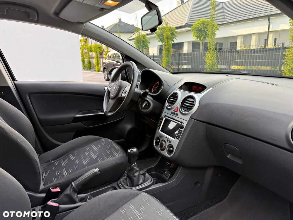 Opel Corsa 1.4 16V 150 Jahre - 27