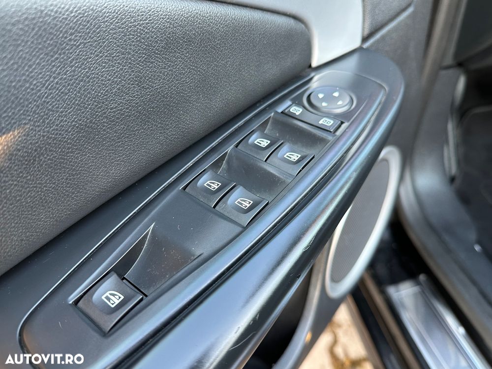 Renault Megane III 1.5 dCi Color Edition - 15