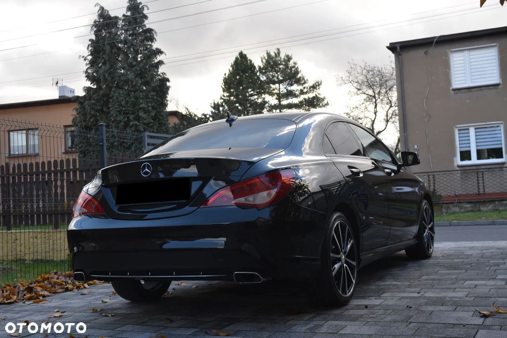 Mercedes-Benz CLA 180 7G-DCT StreetStyle - 5