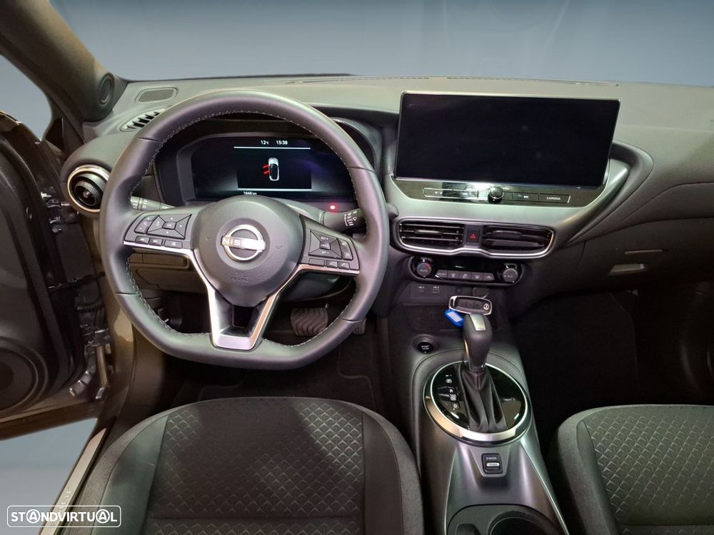 Nissan Juke 1.6 Hybrid N-Connecta Two Tone - 9