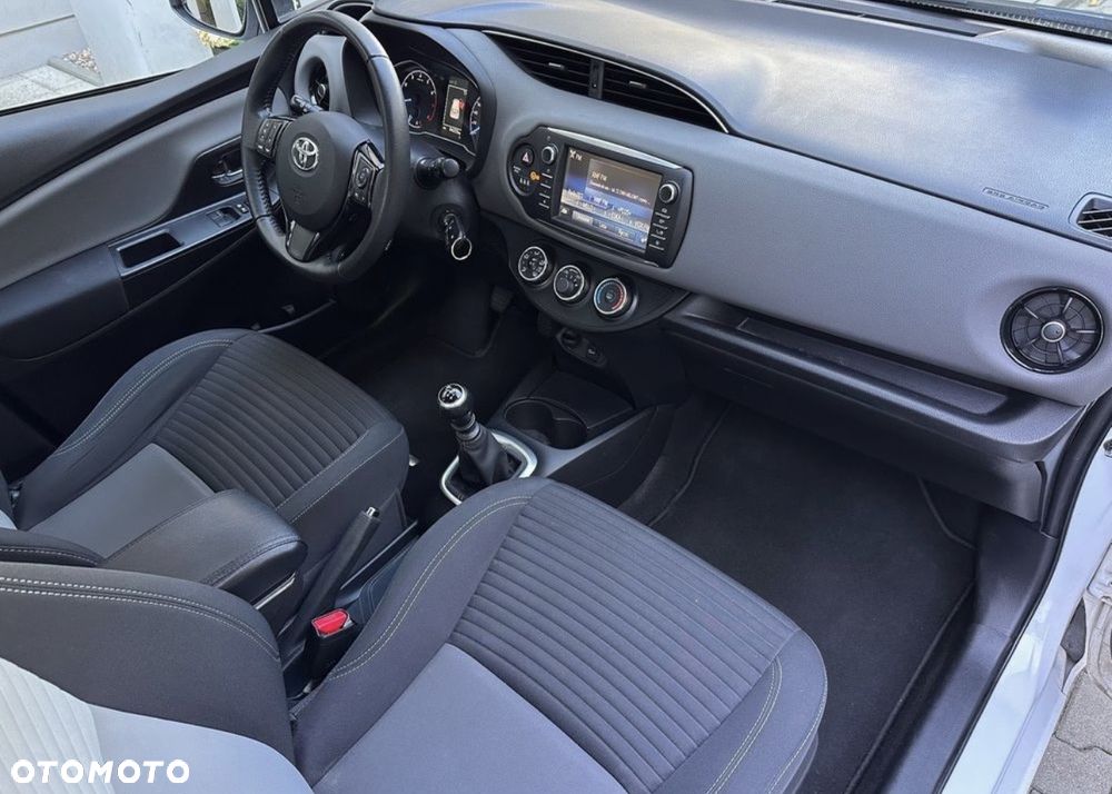 Toyota Yaris 1.5 Premium - 12