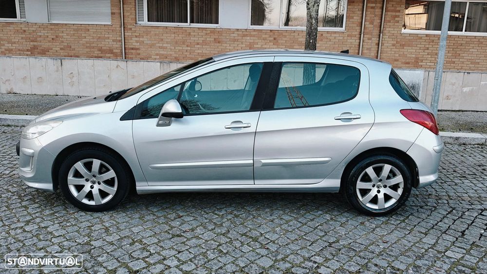 Peugeot 308 1.6 HDi Executive - 3