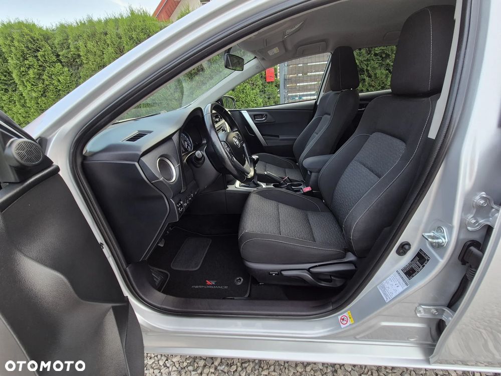 Toyota Auris 1.6 Valvematic Executive - 22