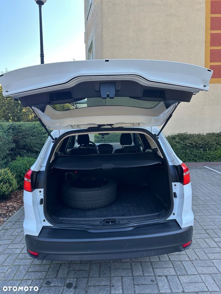 Ford Focus 1.5 TDCi SYNC Edition - 6