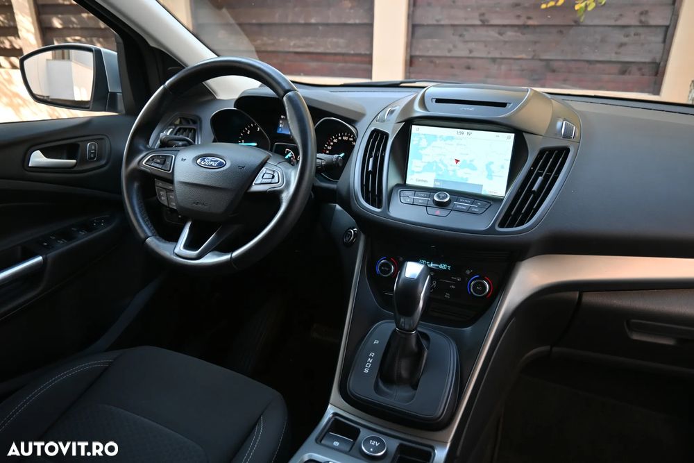 Ford Kuga 2.0 TDCi 4WD Powershift Titanium - 24