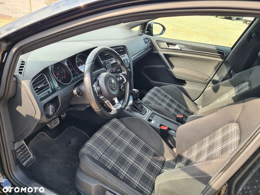 Volkswagen Golf GTD 2.0 TDI SCR DSG - 12