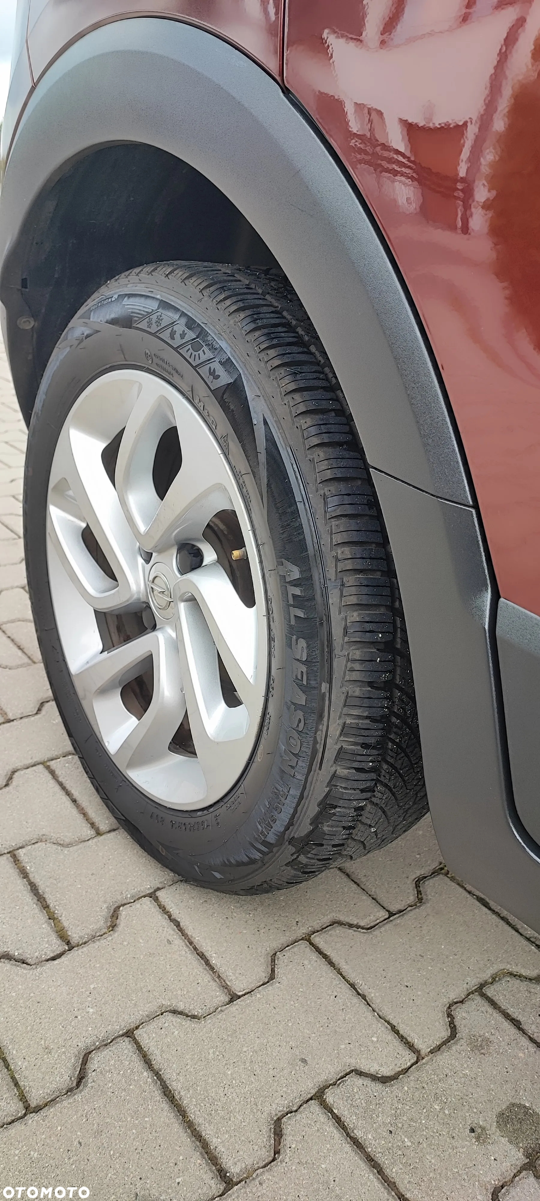 Opel Crossland X 1.2 T Enjoy S&S - 13
