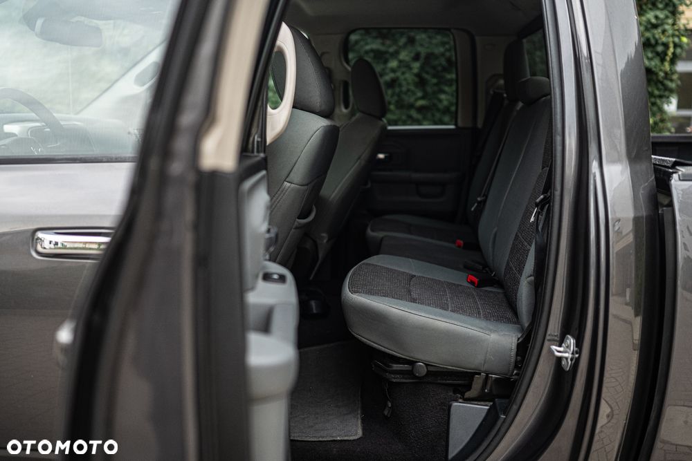 Dodge RAM 5.7 4x4 - 35