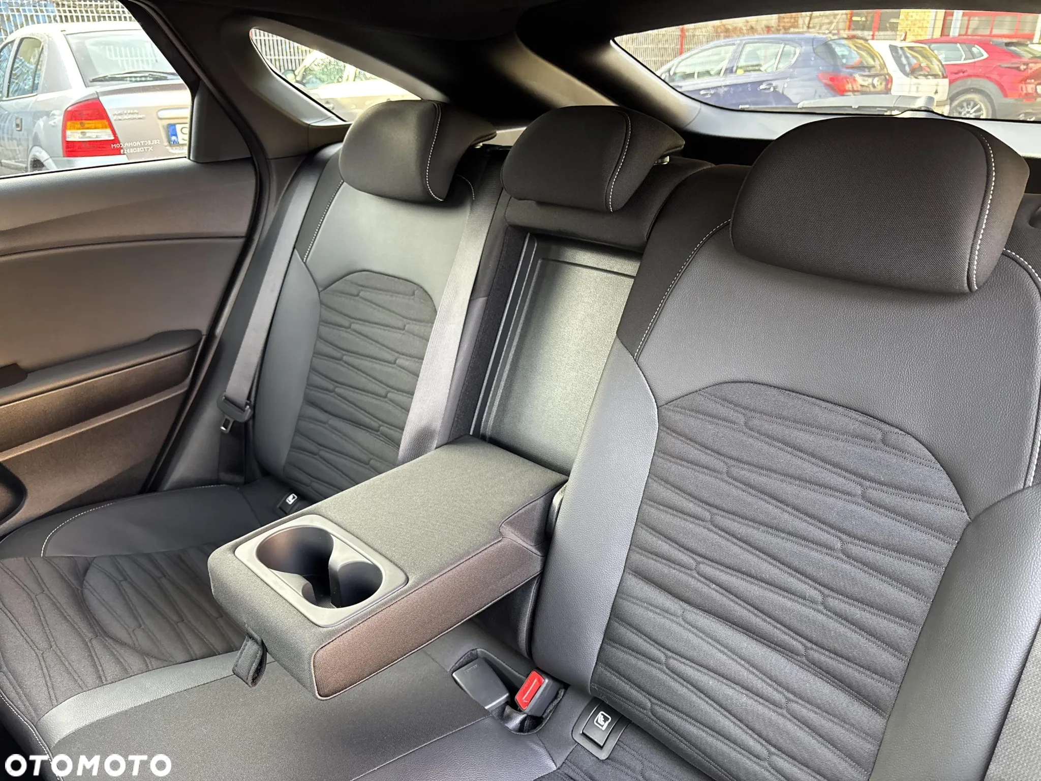Kia ProCeed 1.5 T-GDI GT Line DCT - 24