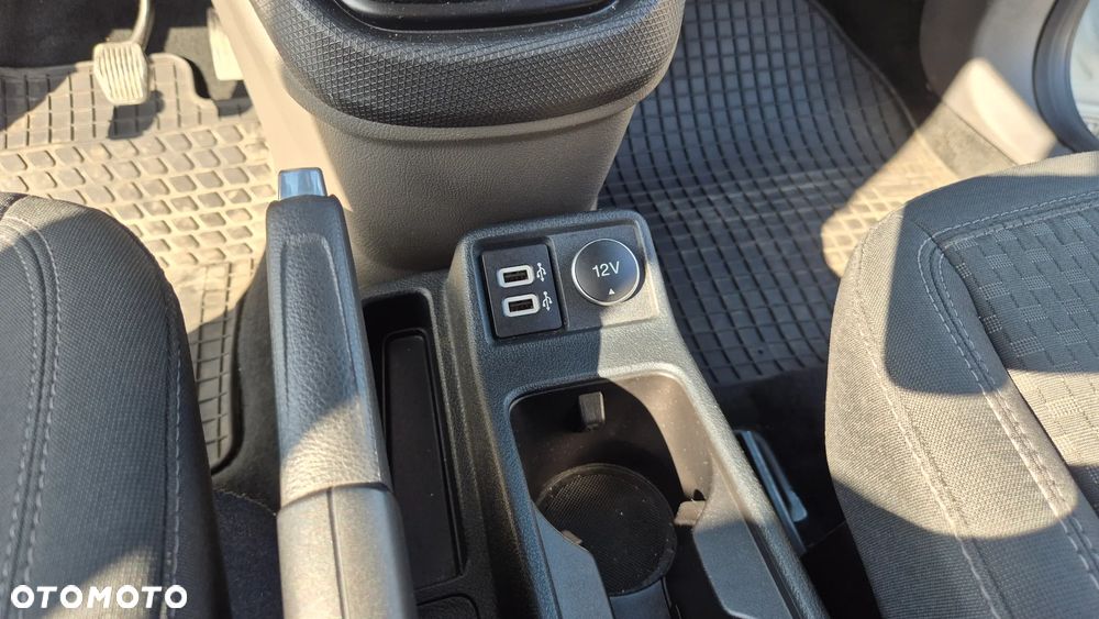 Ford Tourneo Connect Grand - 25