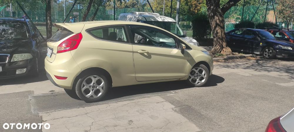 Ford Fiesta 1.4 Titanium - 4