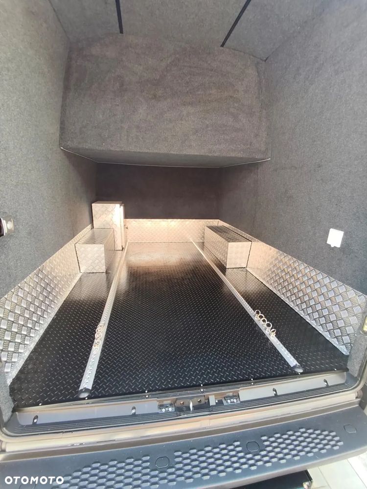 Iveco Daily 35S18 - 36