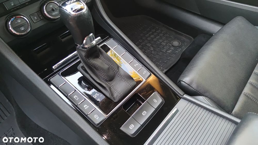 Skoda Superb 2.0 TSI 4x4 L&K DSG - 23