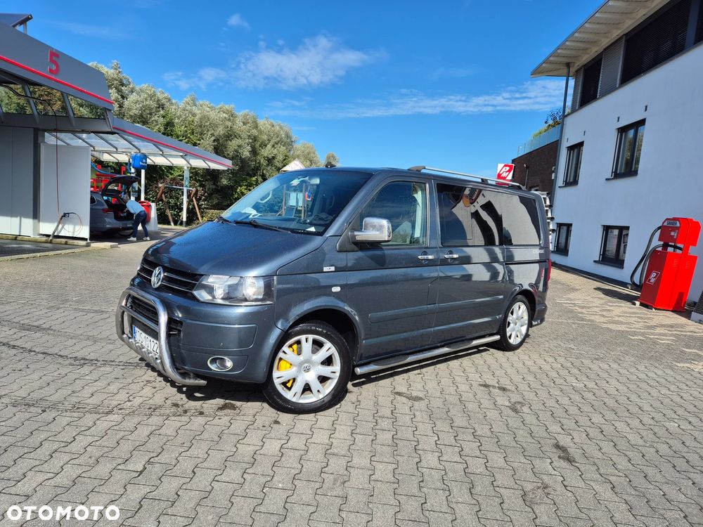 Volkswagen Multivan - 1