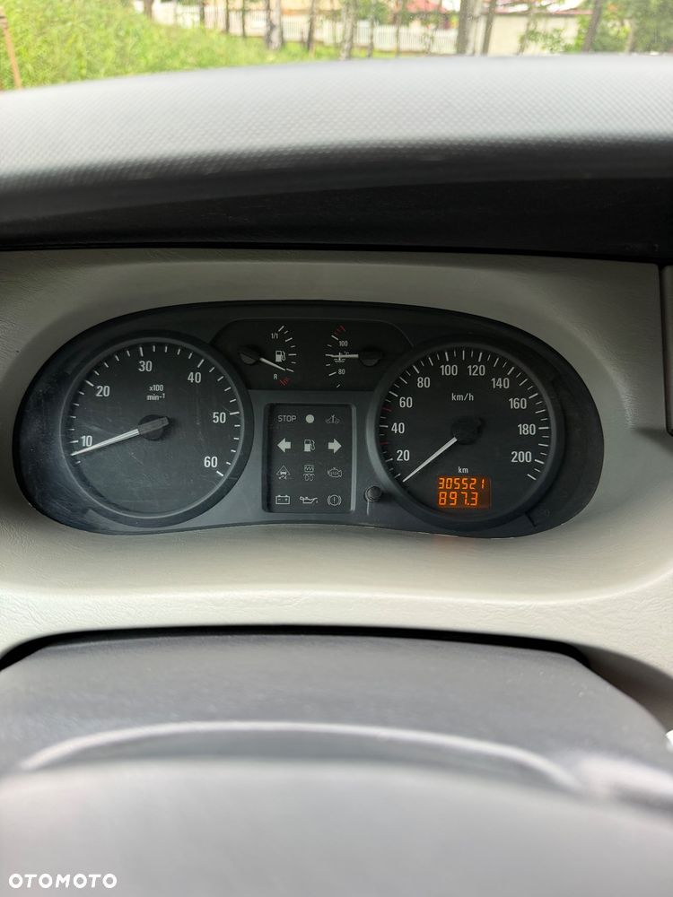 Opel Vivaro - 11