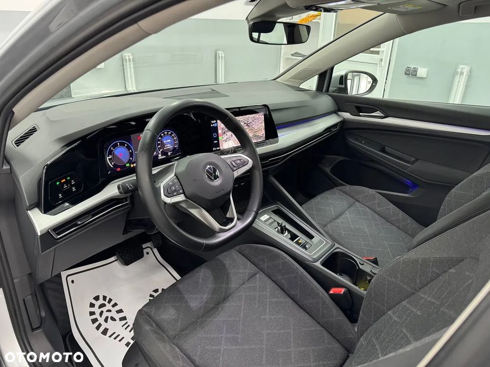 Volkswagen Golf - 11