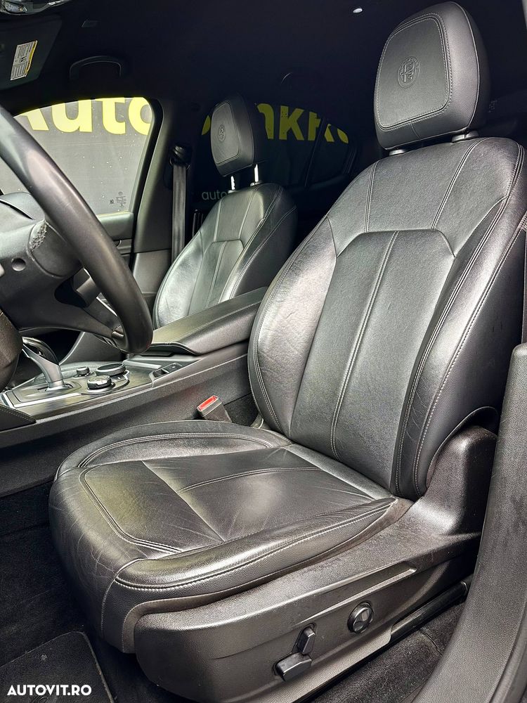 Alfa Romeo Stelvio 2.0 Turbo 16V AT8-Q4 Executive - 4