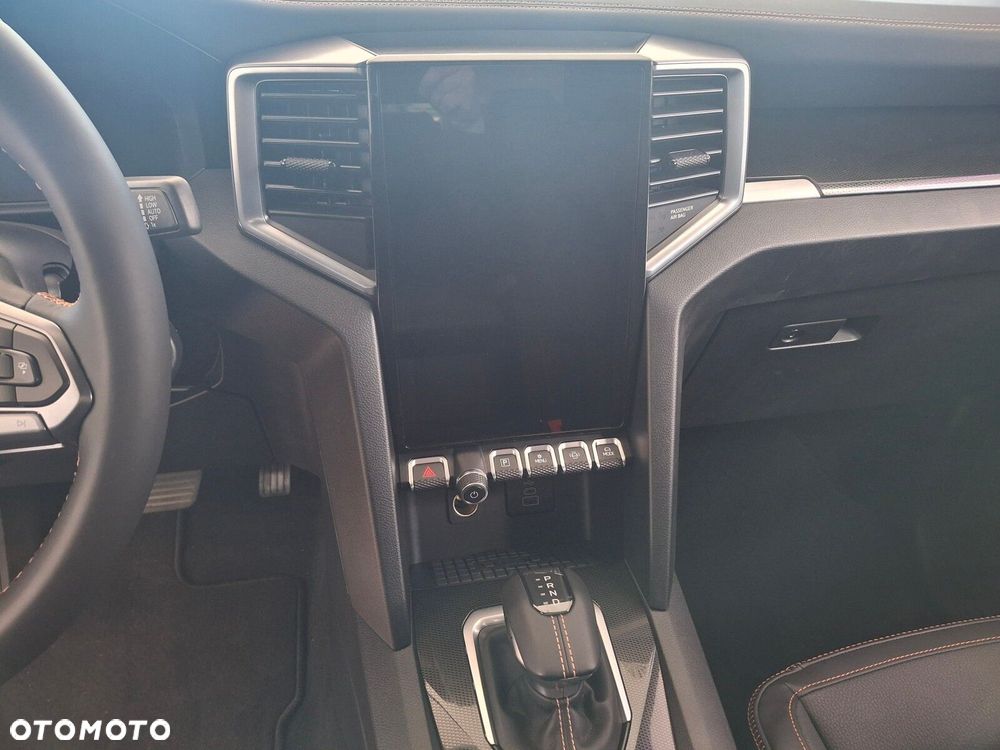 Volkswagen Amarok - 31