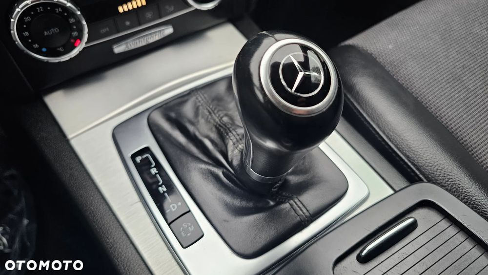 Mercedes-Benz Klasa C 250 (BlueEFFICIENCY) 7G-TRONIC Avantgarde - 33